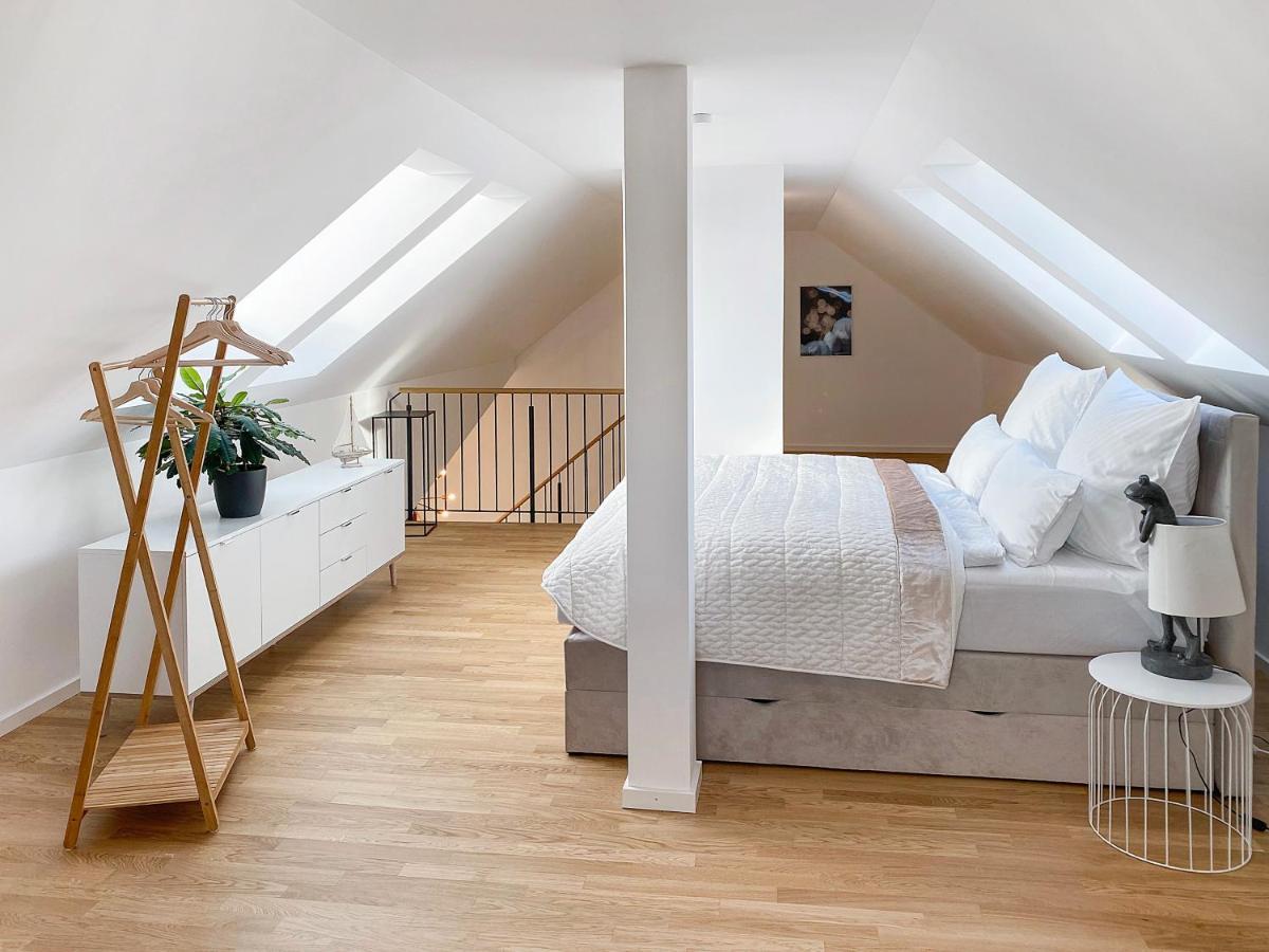 Modern & Stylisch - Penthouse-Feeling Nahe Flughafen Muenchen Apartment Freising Bagian luar foto