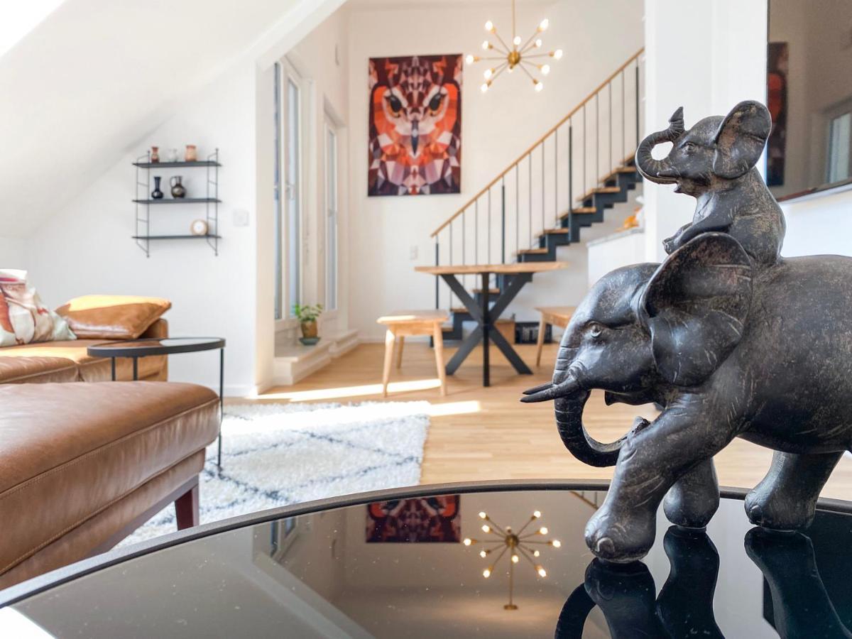 Modern & Stylisch - Penthouse-Feeling Nahe Flughafen Muenchen Apartment Freising Bagian luar foto